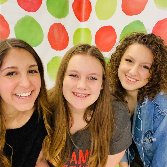 Meet your Posher, Daynie - Picture 1 of 1